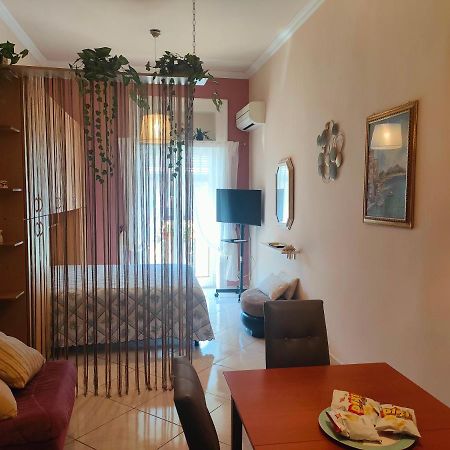 Madda'S Apartament Napoli Esterno foto