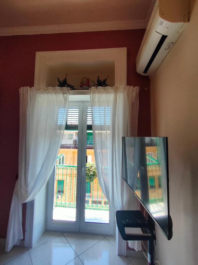 Madda'S Apartament Napoli Esterno foto