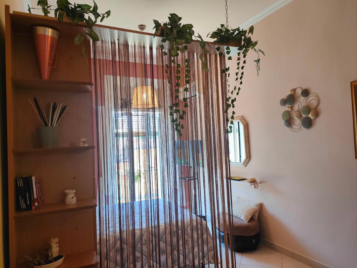 Madda'S Apartament Napoli Esterno foto